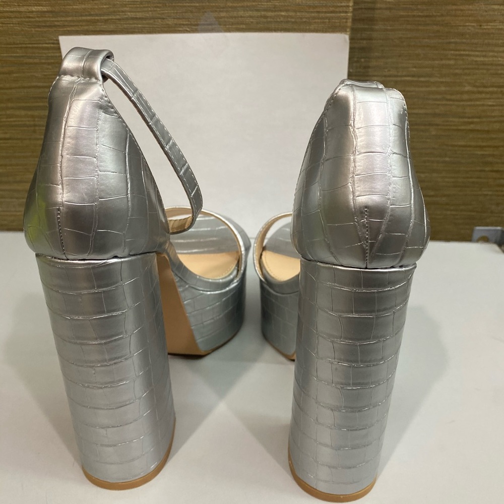 Sexy Block Platform Heels/SOLD - Picture 4 of 5